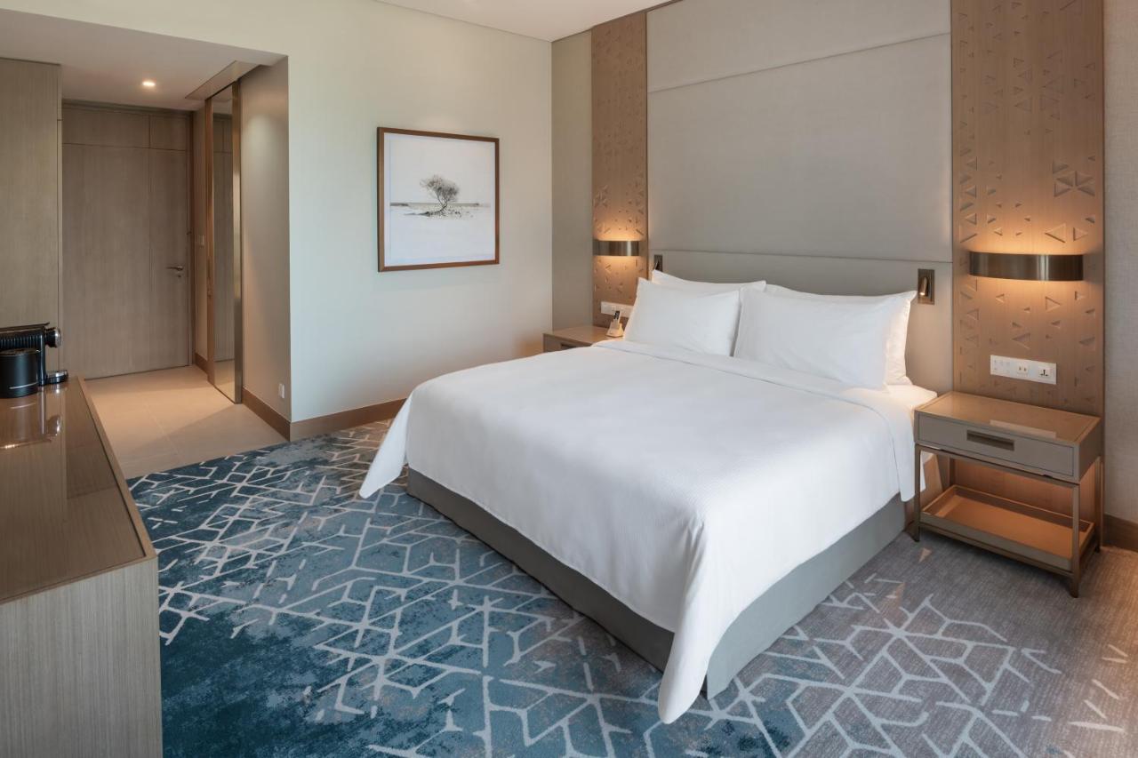 Palace Beach Resort الفجيرة المظهر الخارجي الصورة A bedroom at the hotel