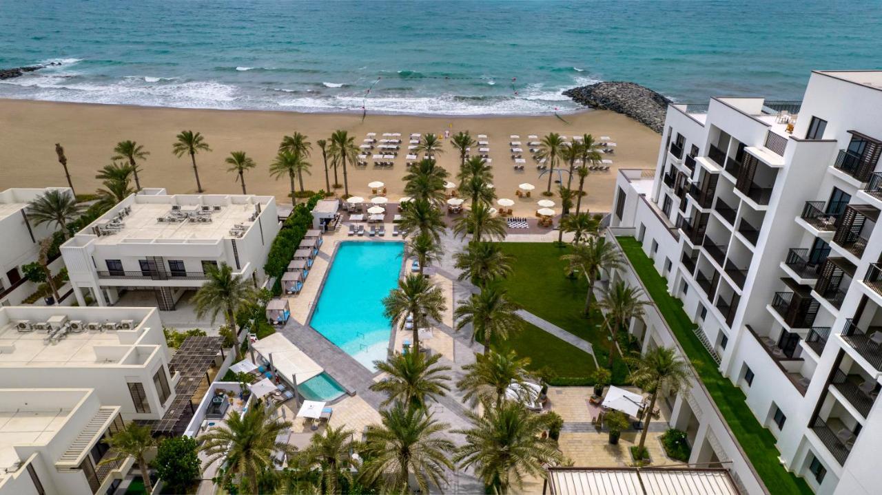 Palace Beach Resort الفجيرة المظهر الخارجي الصورة Aerial view of the hotel