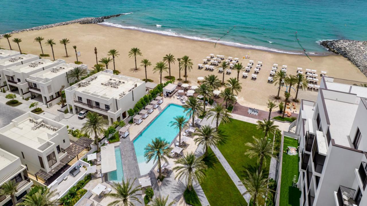 Palace Beach Resort الفجيرة المظهر الخارجي الصورة Aerial view of the hotel